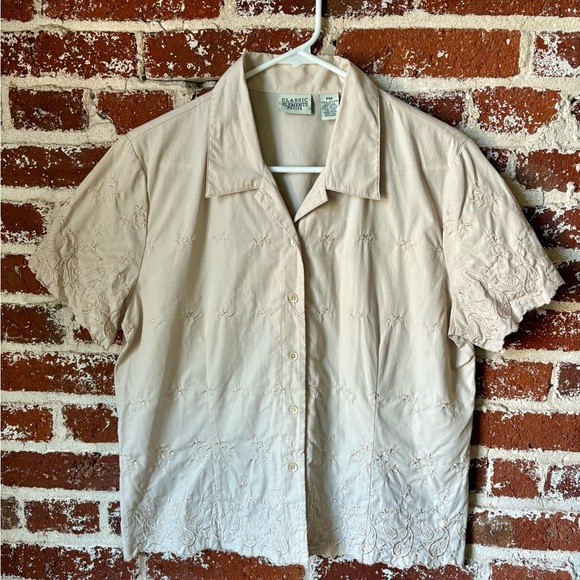 Y2K Classic Elements pale pink embroidered floral short sleeve button down - Picture 7 of 9